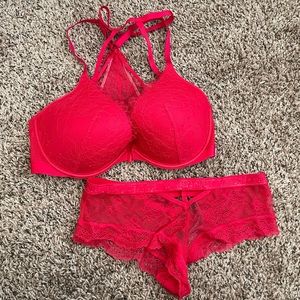 MAKE AN OFFER - VS Matching Bra & Underwear set
